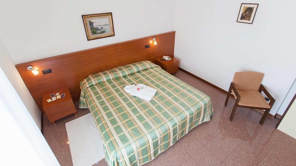 Hotel Rossini Tabiano Terme Luaran gambar