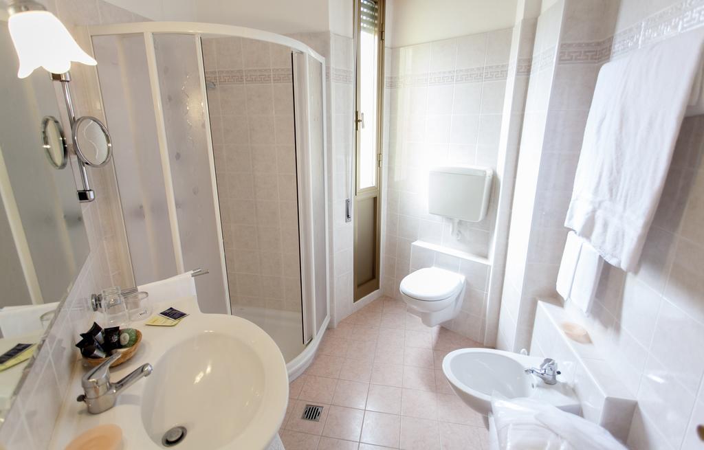 Hotel Rossini Tabiano Terme Luaran gambar