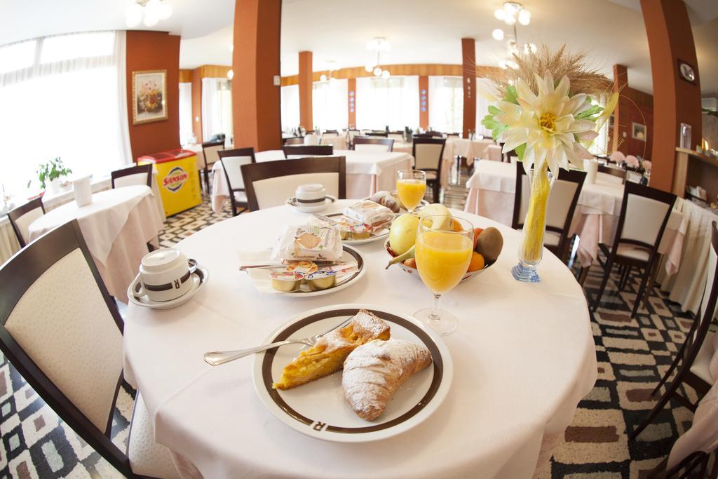 Hotel Rossini Tabiano Terme Luaran gambar