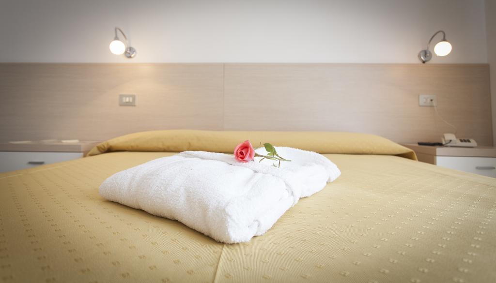 Hotel Rossini Tabiano Terme Luaran gambar