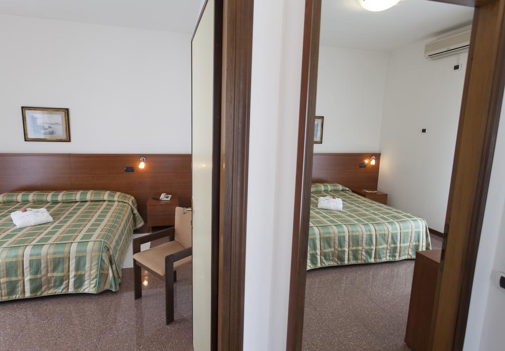 Hotel Rossini Tabiano Terme Luaran gambar