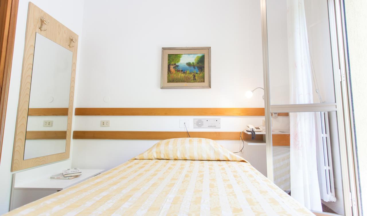 Hotel Rossini Tabiano Terme Luaran gambar
